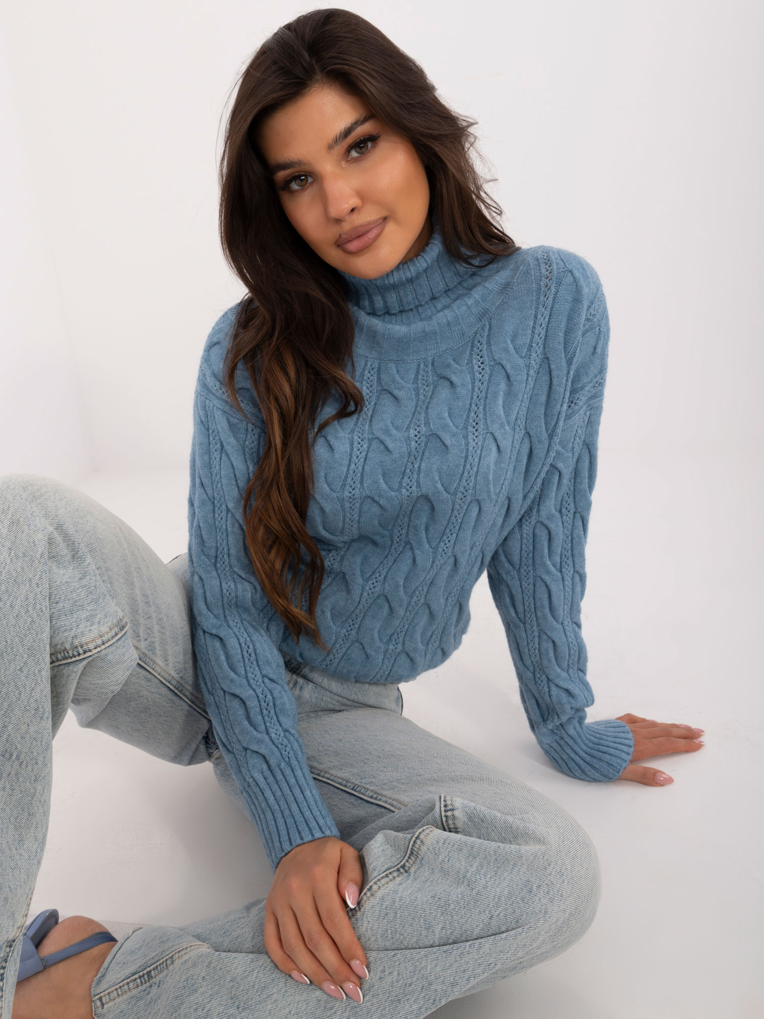 Sweter niebieski