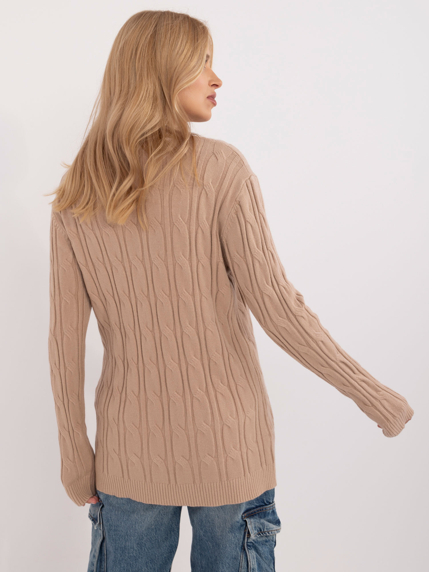 Hurt Camelowy sweter z warkoczami i okrągłym dekoltem