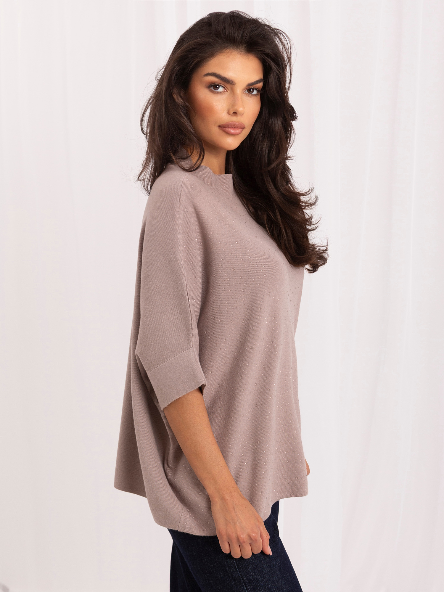 Sweter ciemny bezowy