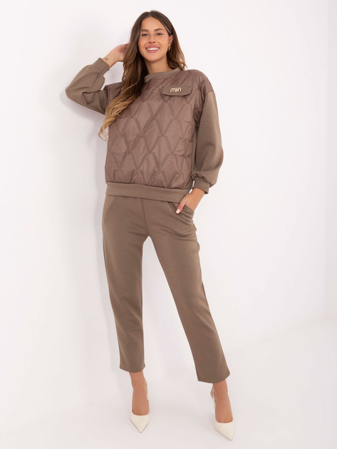 Jasnobrązowy casualowy komplet z odpinaną broszką