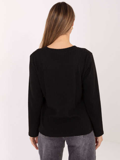 Czarny prążkowany sweter z naszywką