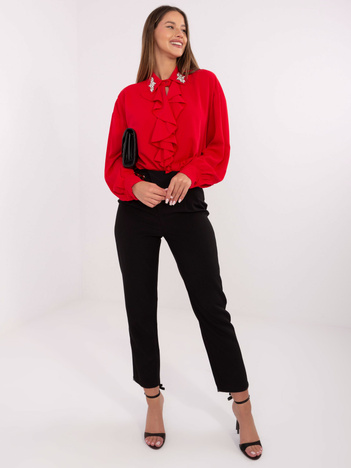 Czerwona wizytowa bluzka z żabotem