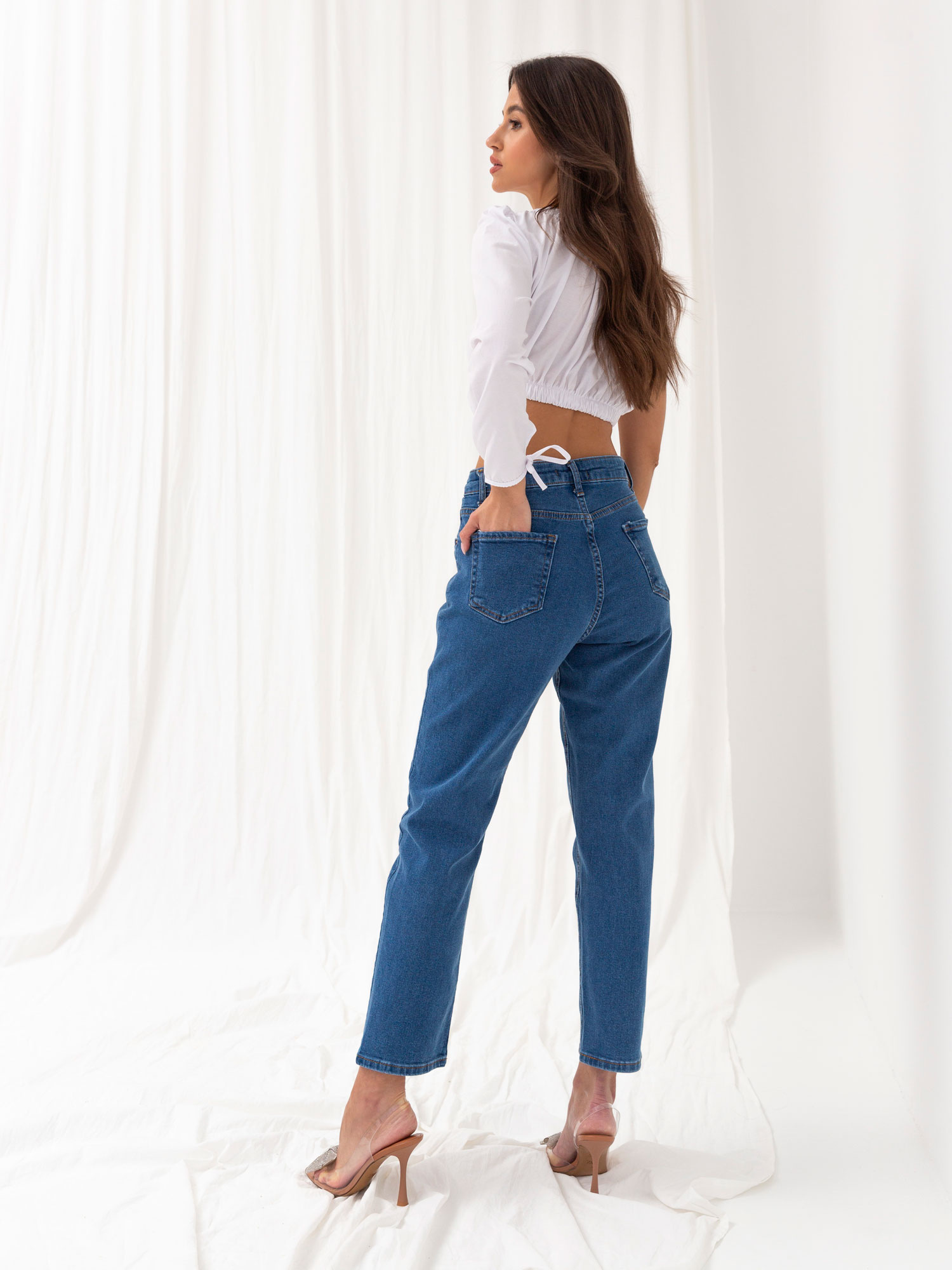Niebieskie spodnie mom jeans Lotta 