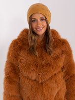 Hurt Musztardowa damska czapka z aplikacjami