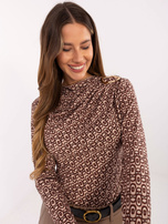 Ciemnobeżowa bluzka z ozdobnym detalem RUE PARIS 