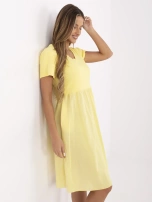 Jasnożółta letnia sukienka z dekoltem V