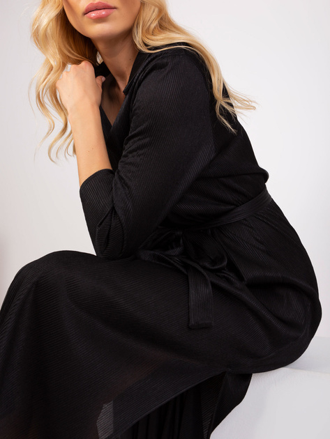 Hurt Czarna prosta sukienka koktajlowa w prążek