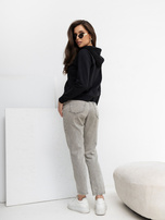 Hurtownia online Czarna rozpinana bluza basic z kieszeniami 