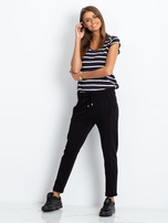 Schwarze Hose Approachable.