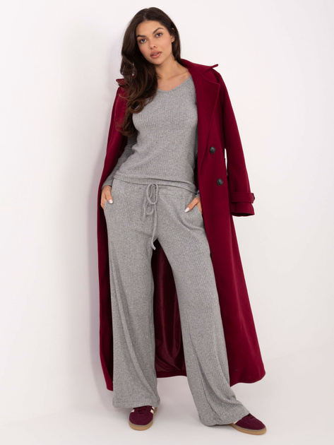 Szary prążkowany sweter z domieszką wiskozy