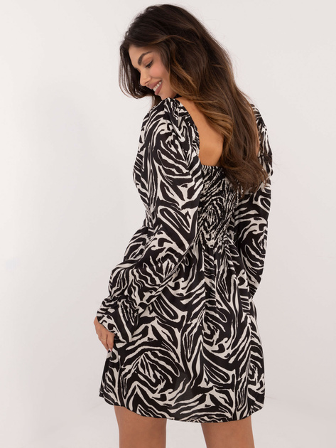 Hurtownia Ecru-czarna rozkloszowana sukienka w zebrę
