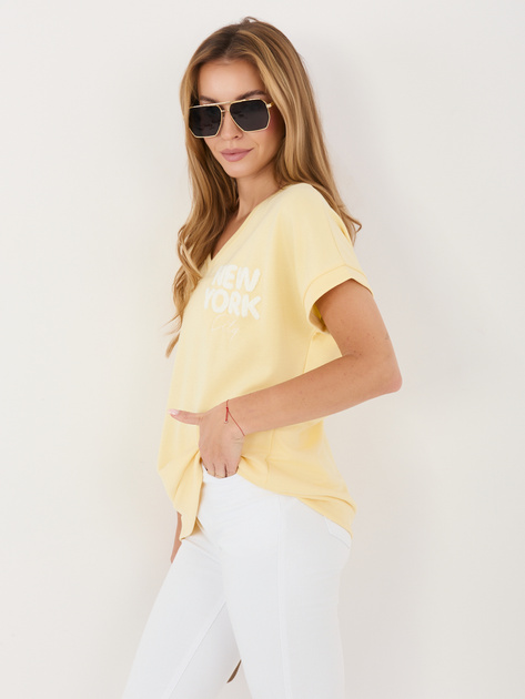 Jasnożółta bluzka oversize z miękkiego materiału