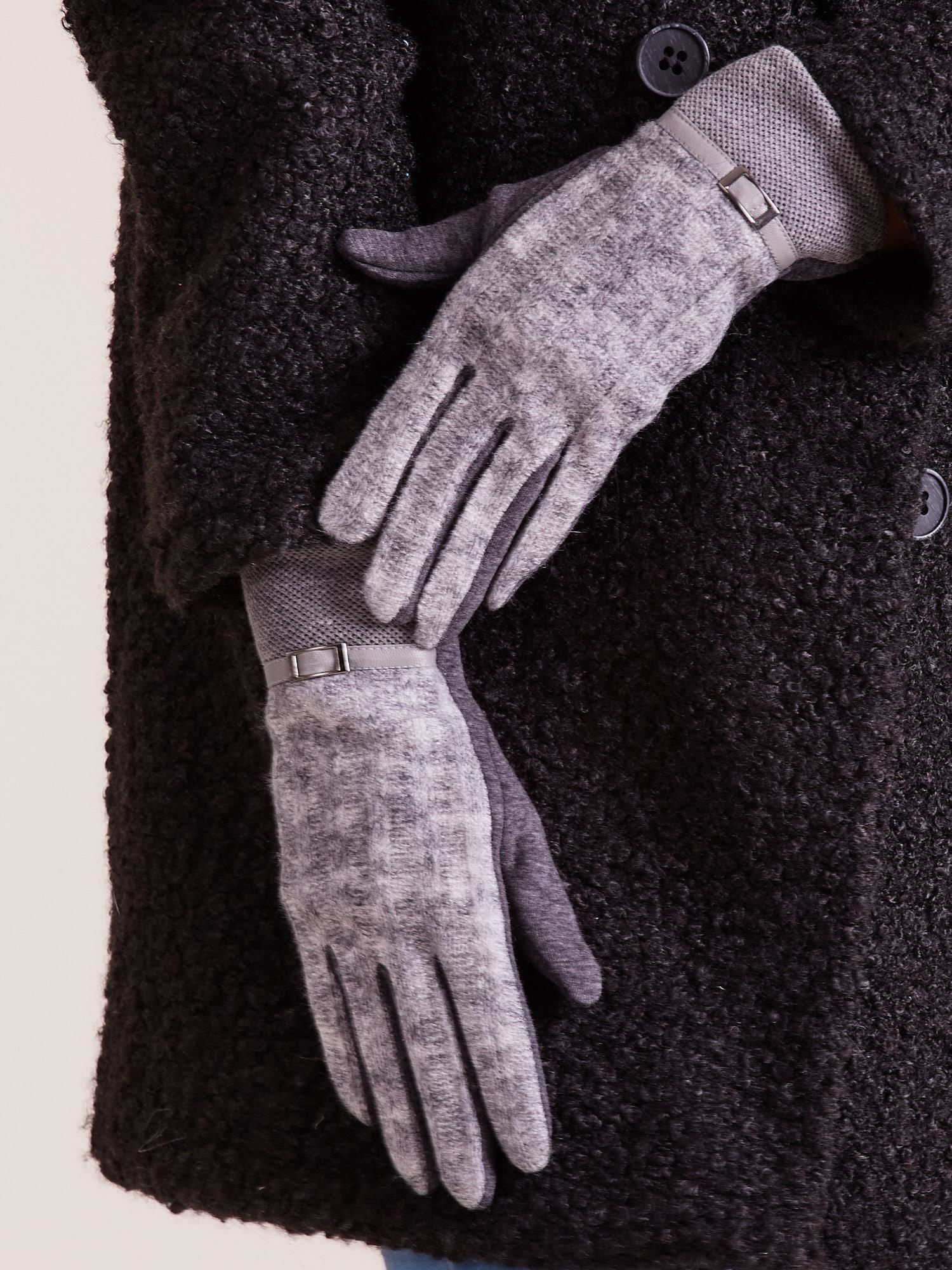 Dunkelgraue Handschuhe mit Strickeinsatz.