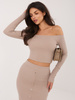 ciemny beżowy