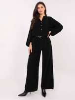 Czarna sztruksowa bluzka z bufiastym rękawem