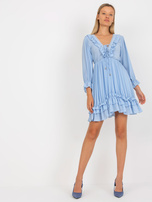 Hurt Jasnoniebieska mini sukienka boho z falbaną OCH BELLA  