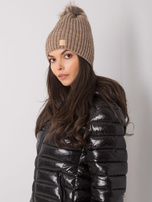 Ciemnobeżowa ocieplana czapka damska z pomponem