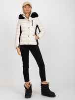 Hurt Jasnobeżowa pikowana kurtka przejściowa z kapturem   