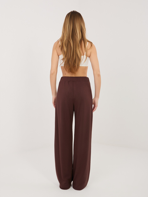 Czekoladowe dresowe spodnie z wysokim stanem