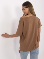 Jasnobrązowy damski t-shirt z nadrukiem