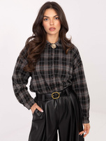 Czarna damska koszula z odpinaną broszką 