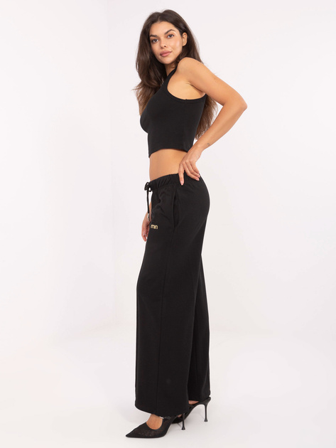 Czarne dresowe spodnie z napisem