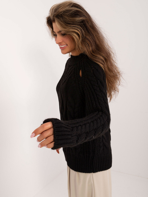 Hurtownia Czarny sweter z wycięciami w warkocze