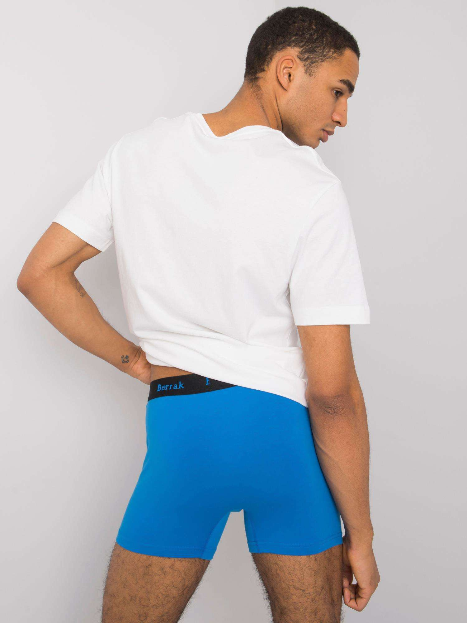 Blaue Herren-Boxershorts.