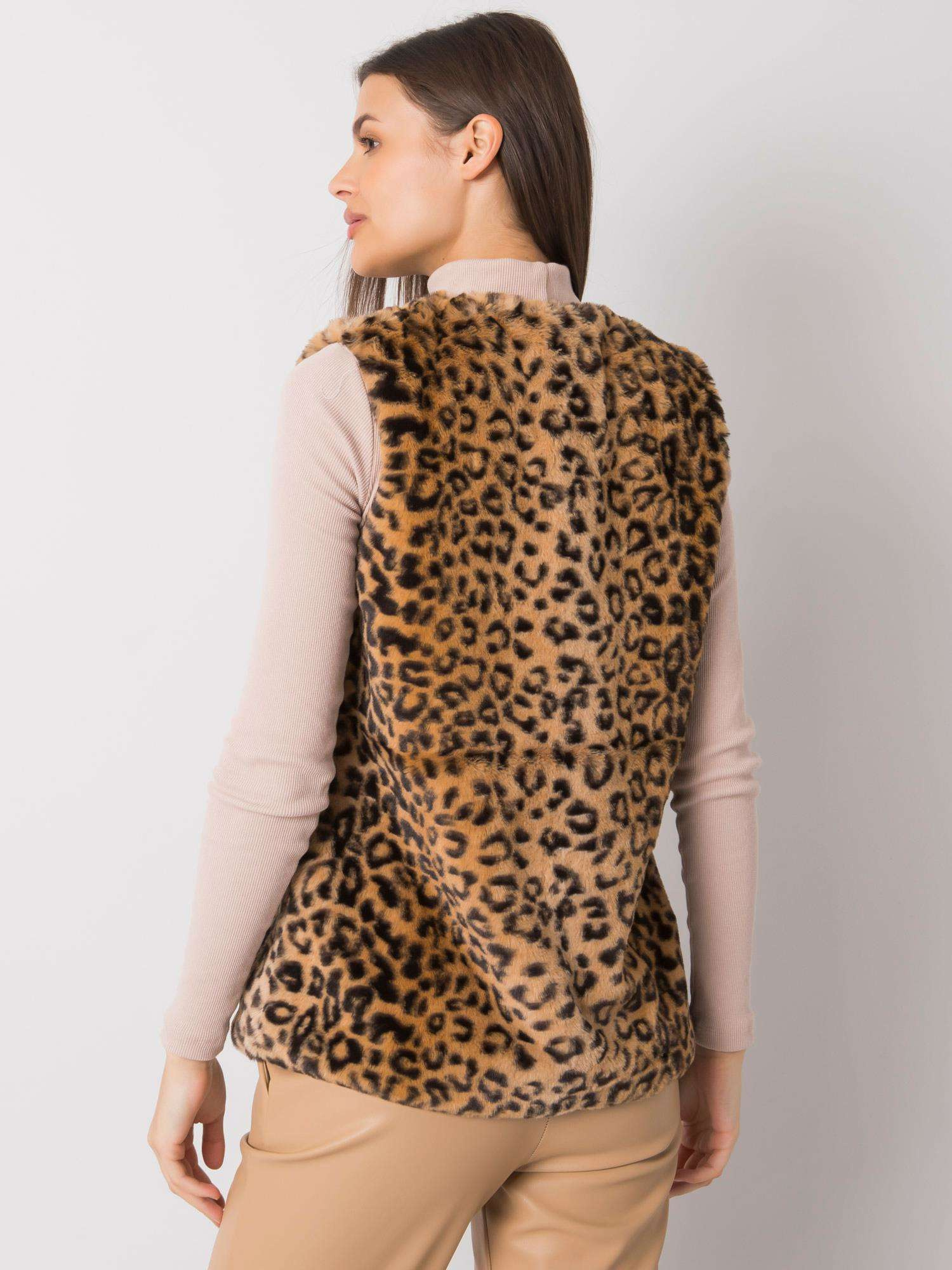 Beige fur vest in Perrina