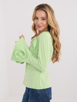 Jasnozielona damska bluzka z ozdobnymi różami