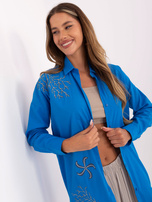 Dunkelblaue oversized Hemd mit Stickerei.