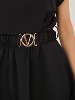 Czarna midi sukienka z krótkim rękawem