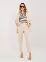 Beżowy garnitur ze spodniami typu cygaretki RUE PARIS 