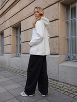 Ecru bluza kangurka oversize z geometrycznym wzorem