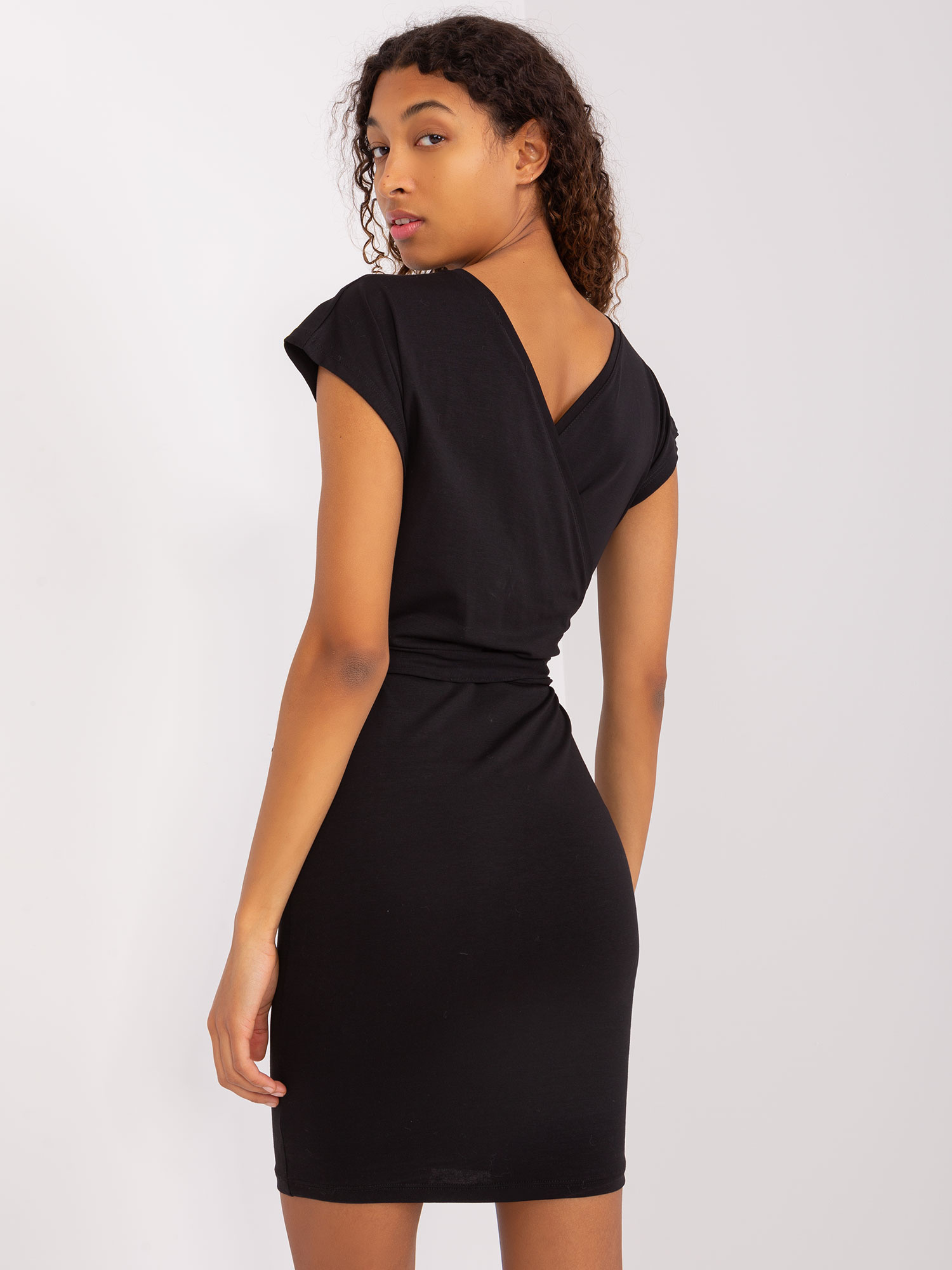 Hurt Schwarzes Basic-Kleid mit Wickelausschnitt RUE PARIS.