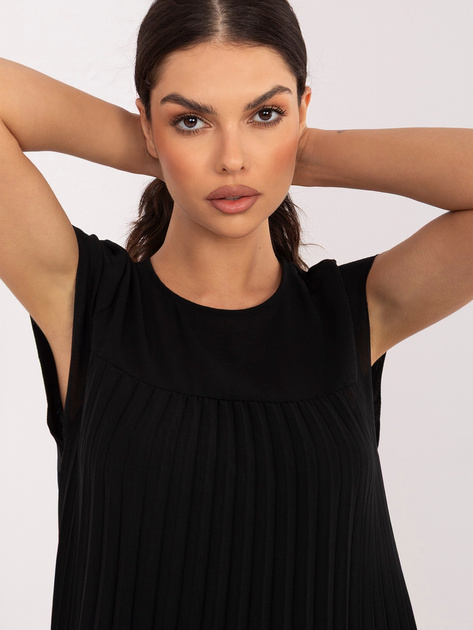 Czarna trapezowa sukienka z plisowaniem RUE PARIS