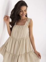 Beżowa sukienka na szerokich ramiączkach