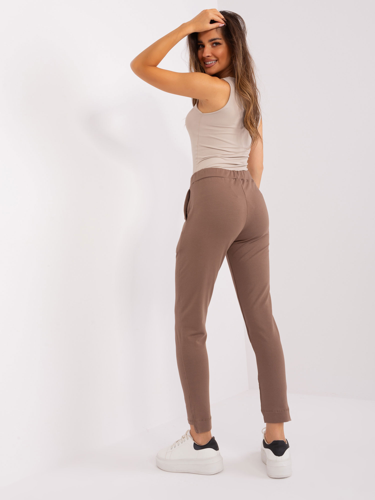 RELEVANCE Pantaloni