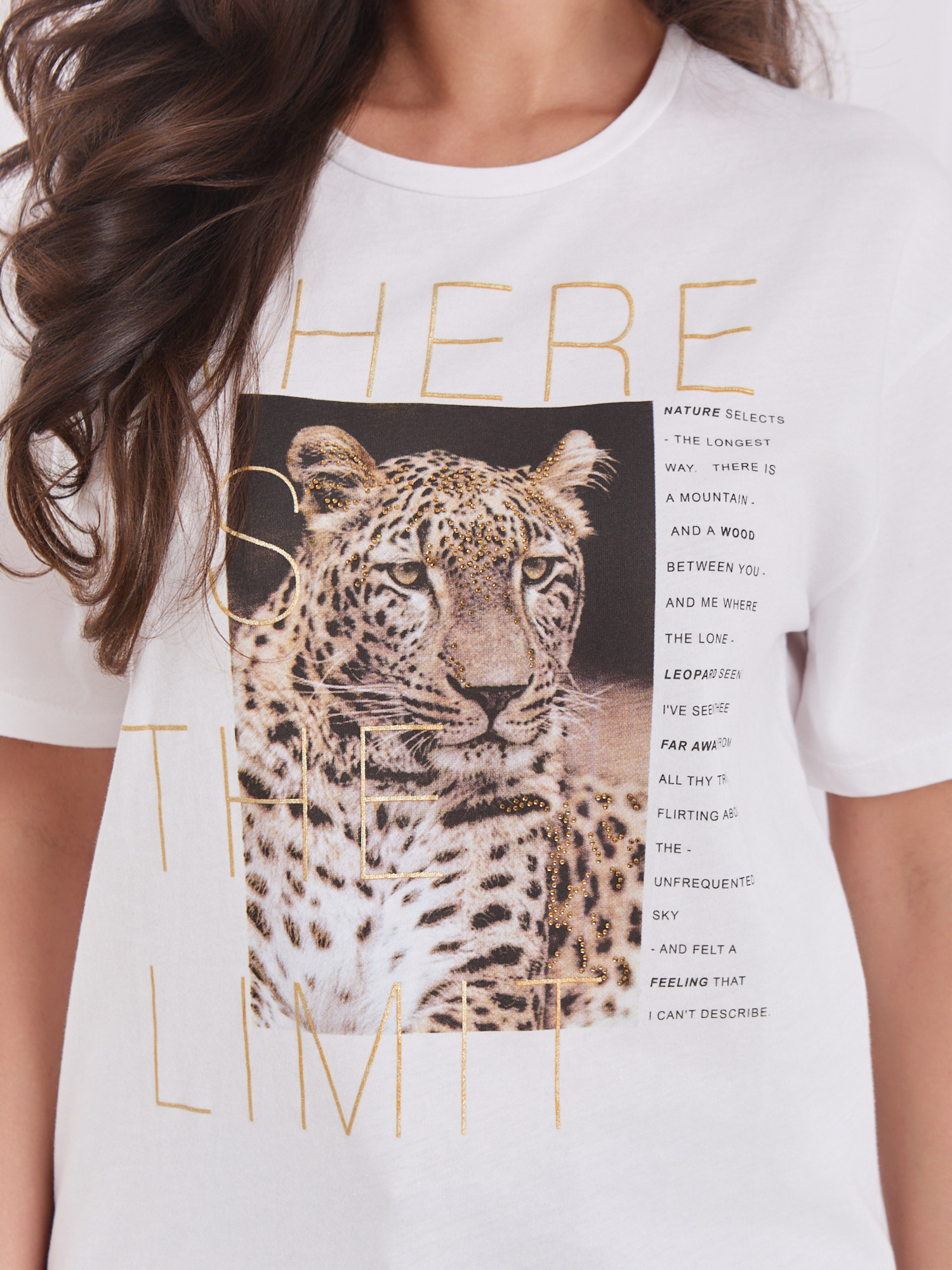 Biały t-shirt z nadrukiem zwierzęcym Leslie