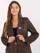 Brązowa damska marynarka z zapięciem na guzik