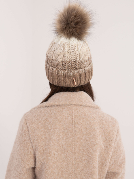 Hurt Ciemnobeżowa zimowa czapka z warkoczami RUE PARIS