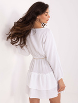 Biała krótka sukienka z muślinu