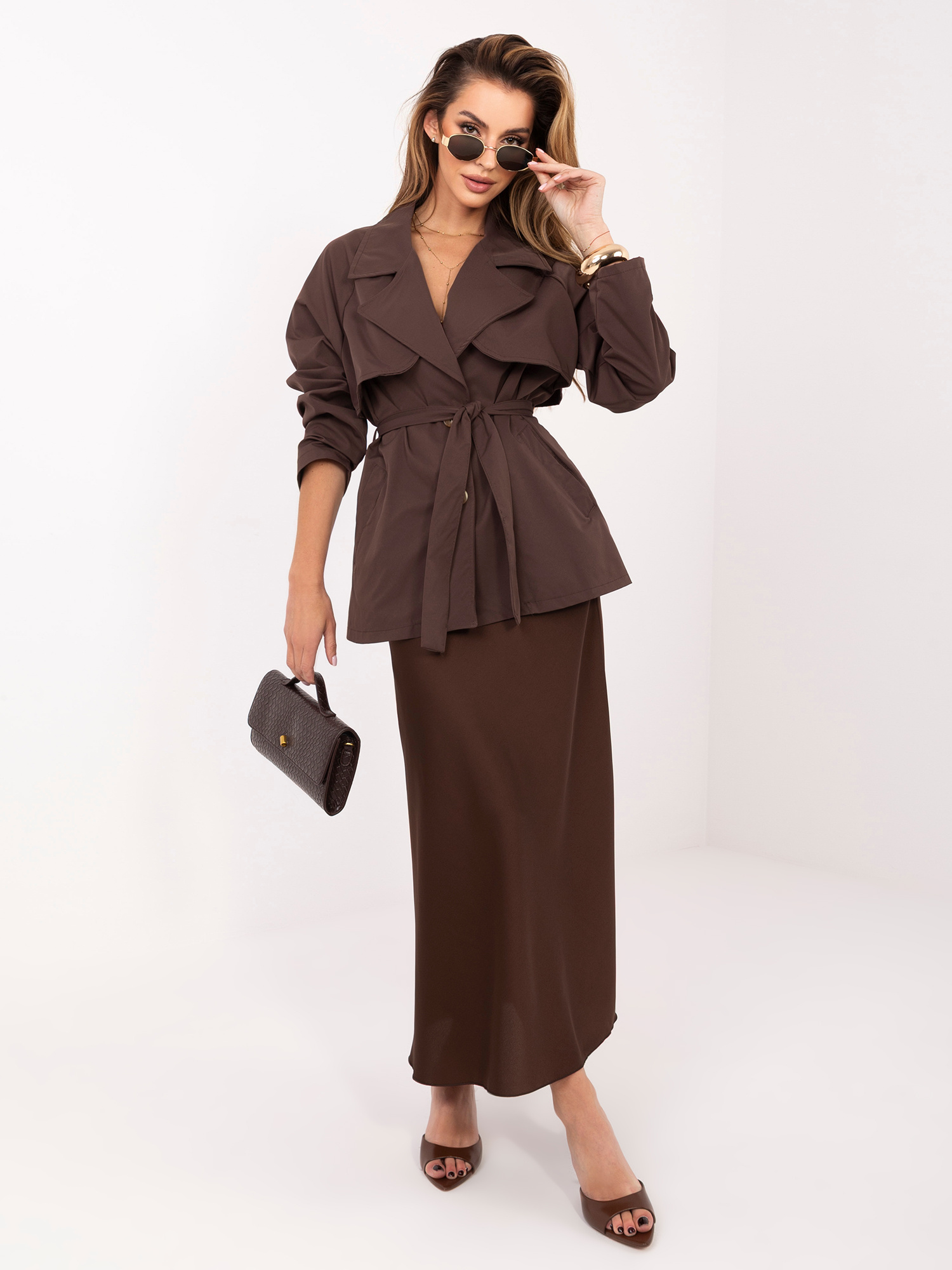 Brązowy jednorzędowy płaszcz z paskiem RUE PARIS