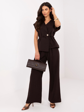 Czekoladowy damski garnitur z szerokimi spodniami RUE PARIS
