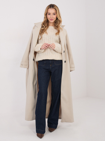 Jasnobeżowy sweter oversize z okrągłym dekoltem