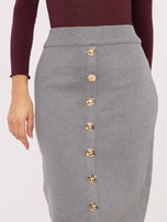 Szara dzianinowa spódnica bez zadęcia