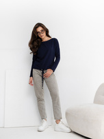 Die dunkelblaue Bluse Carla.