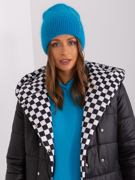 Hurtownia Jasnoniebieska czapka damska z aplikacjami