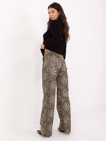 Beżowo-czarne panterkowe spodnie z ekoskóry 