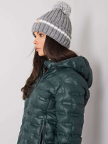 Szara czapka z pomponem